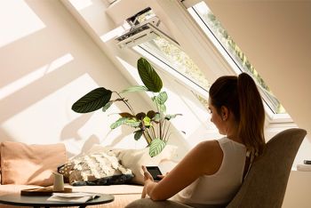 Van Engelen Kunststof kozijnen levert ook Velux Integra systemen. Uw (dak)ramen bedienen dmv een tablet...